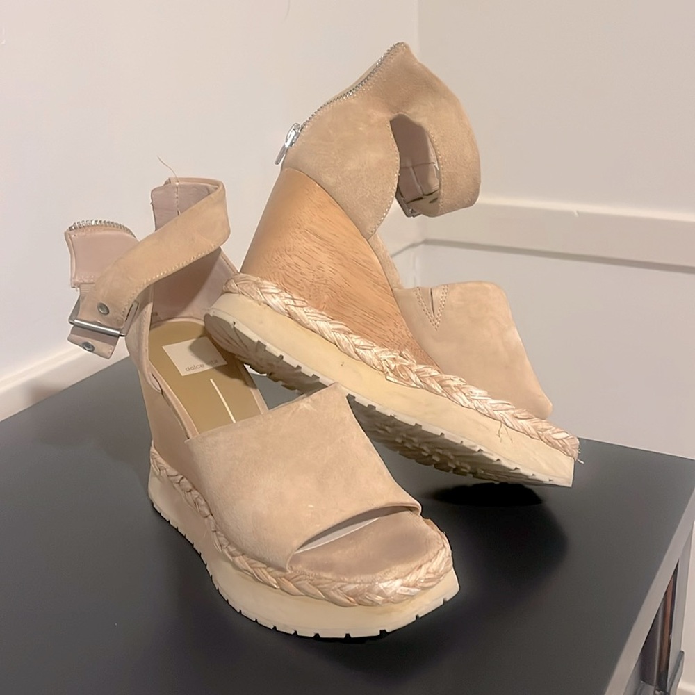 📦 Sale - Dolce Vita Parle Two-Piece Wedge Sandals - Women's size 8.5